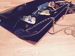 Contents on a womans handbag