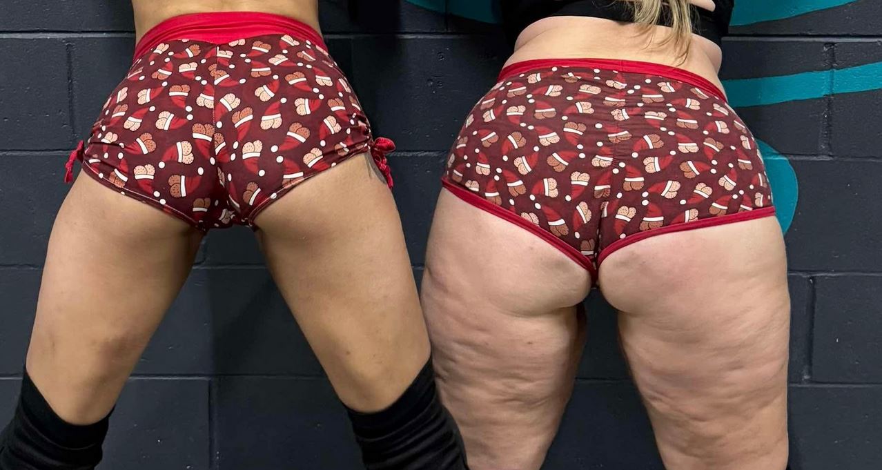 Two feminine bums wearing matching Christmas bauble knickers for weekly round-up 715